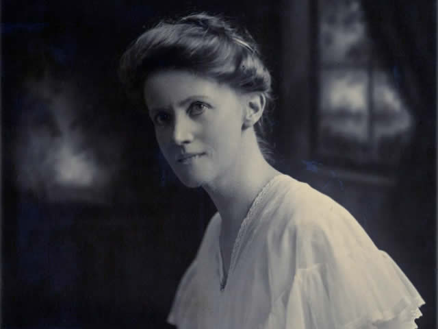 Photograph of Alice Ravenel Huger Smith on August 19, 1944.