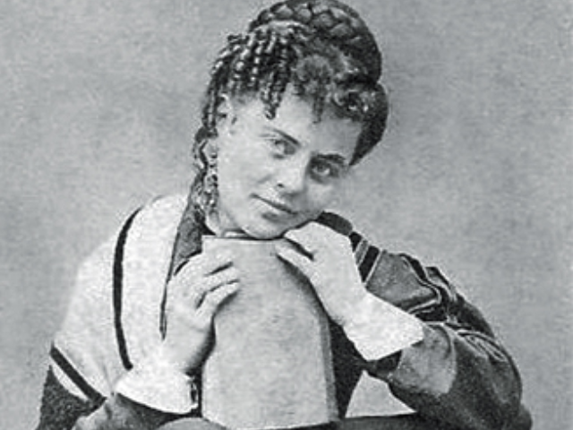 Black and white photograph of Elizabeth Pringle